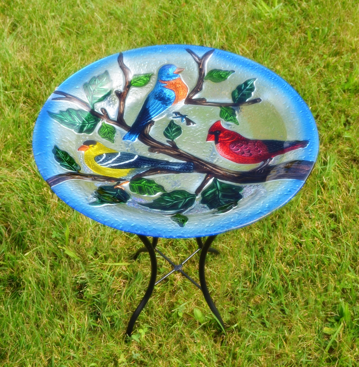 Embossed Songbird Trio Glass Birdbath w/Stand